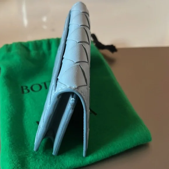 Brand new Bottega veneta wallet in sky blue. Discount if both purchased. - Picture 7 of 10